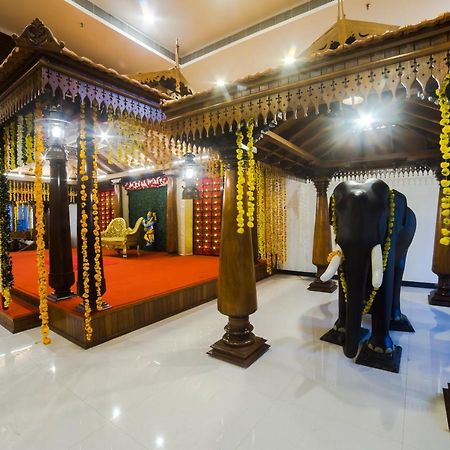 Hotel Guruvayur Darshan Eksteriør billede