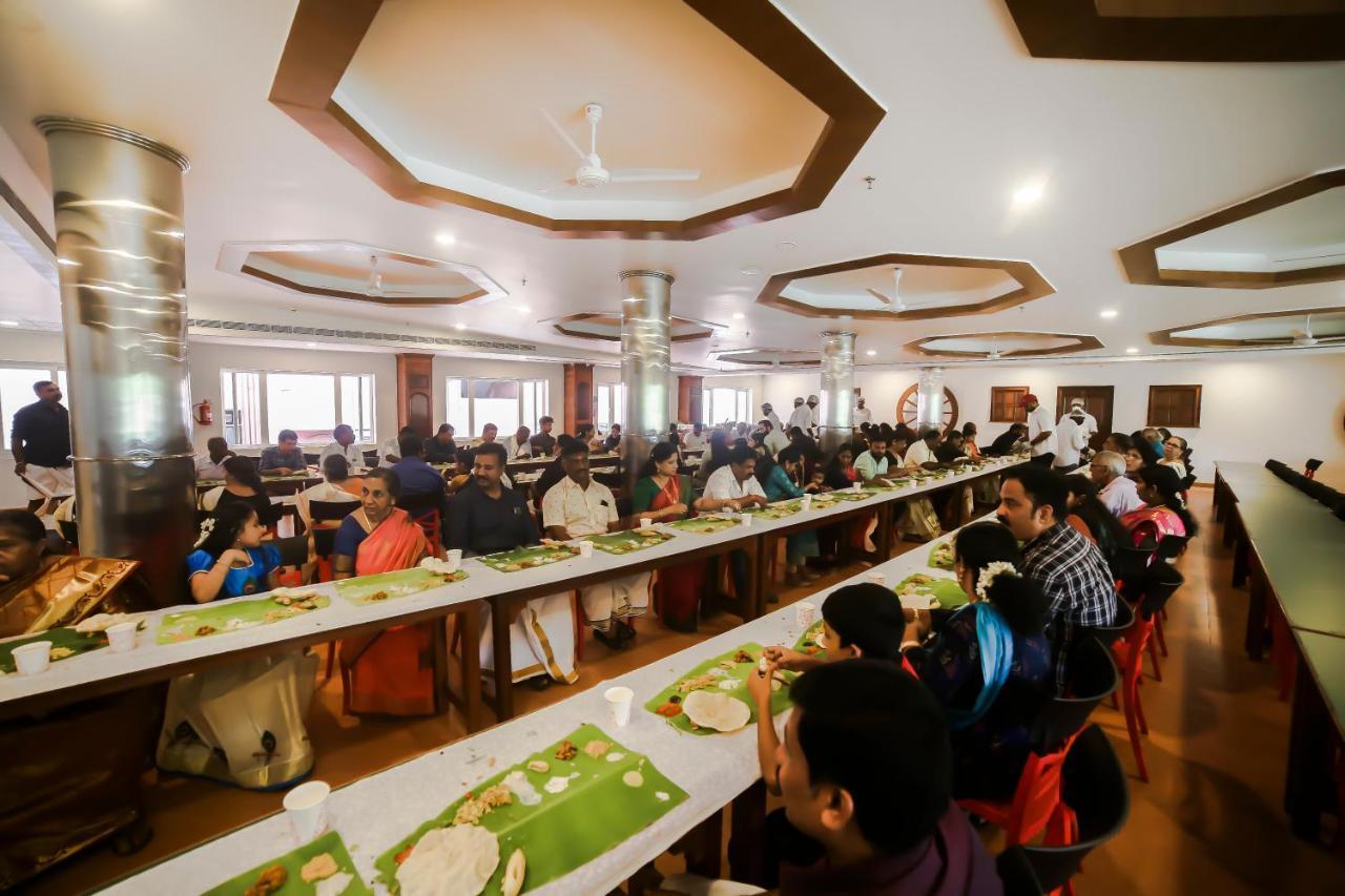 Hotel Guruvayur Darshan Eksteriør billede