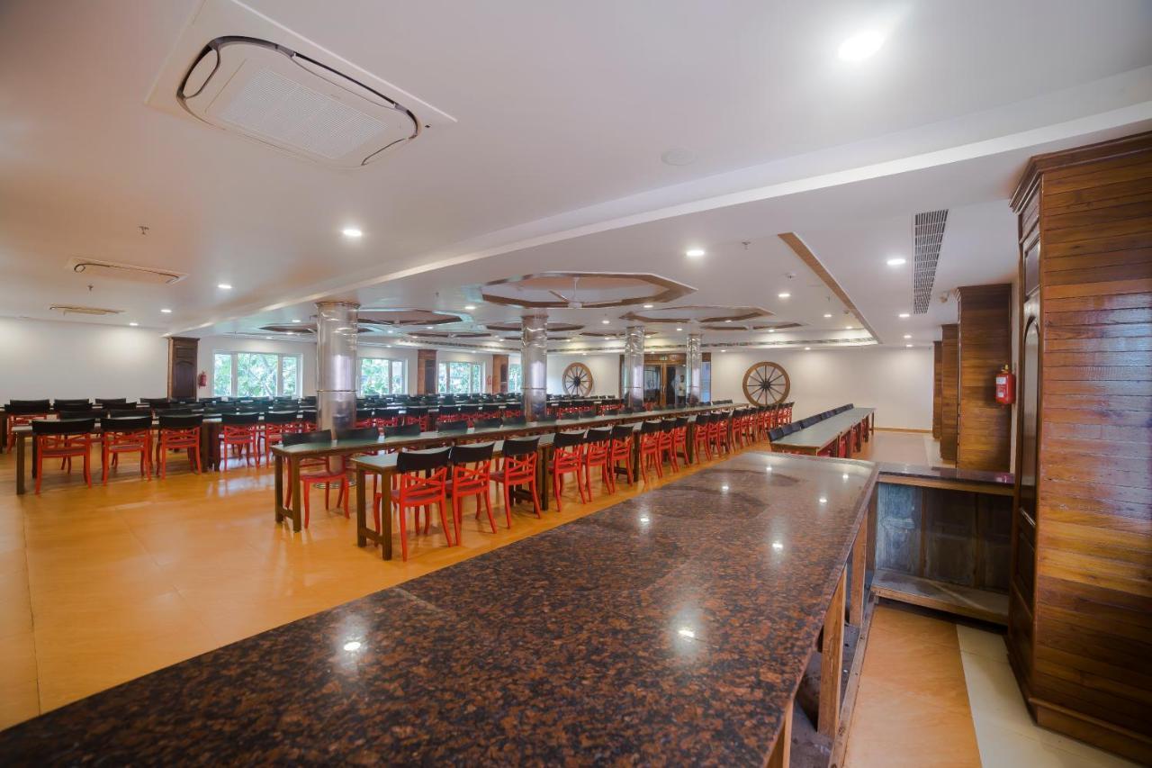 Hotel Guruvayur Darshan Eksteriør billede