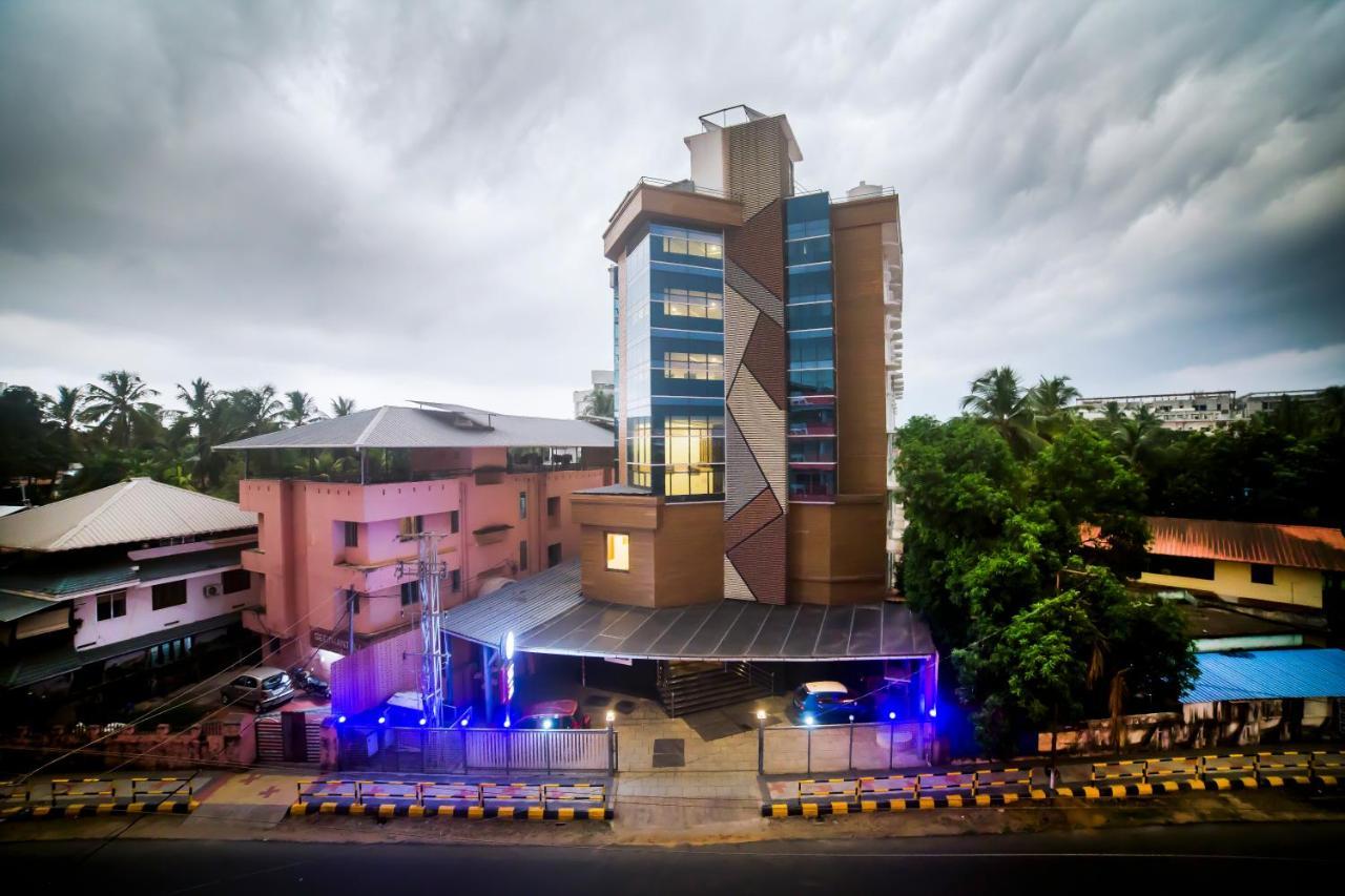 Hotel Guruvayur Darshan Eksteriør billede